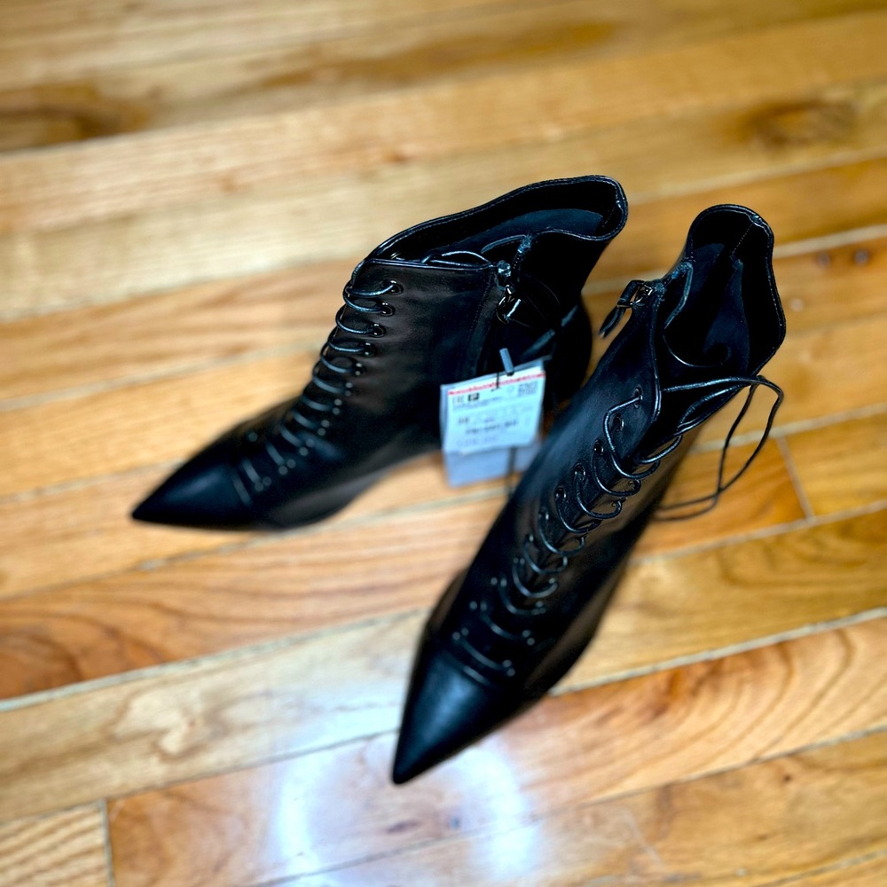 Zara Women’s Leather Tie Up Ankle Boots 7.5 USA
